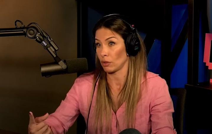 Ex-Panicat abre o jogo sobre uso de ‘bomba' para ser chamada de ‘gostosa'