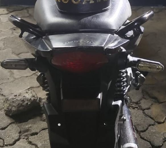 Dupla é presa por roubo de motociclista por aplicativo em Manaus