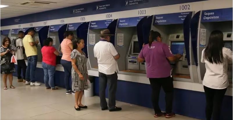 Veja como fica funcionamento das agências bancárias no feriado de Ano Novo