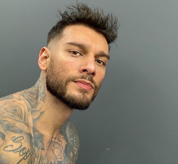 Lucas Lucco abandona festa com aglomeração após ser enganado