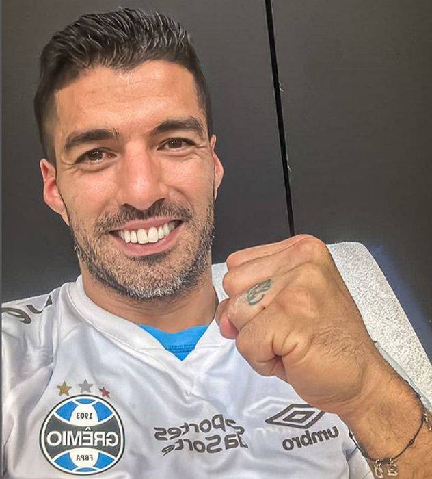 Grêmio liga alerta por interesse de time de Messi em Luis Suárez