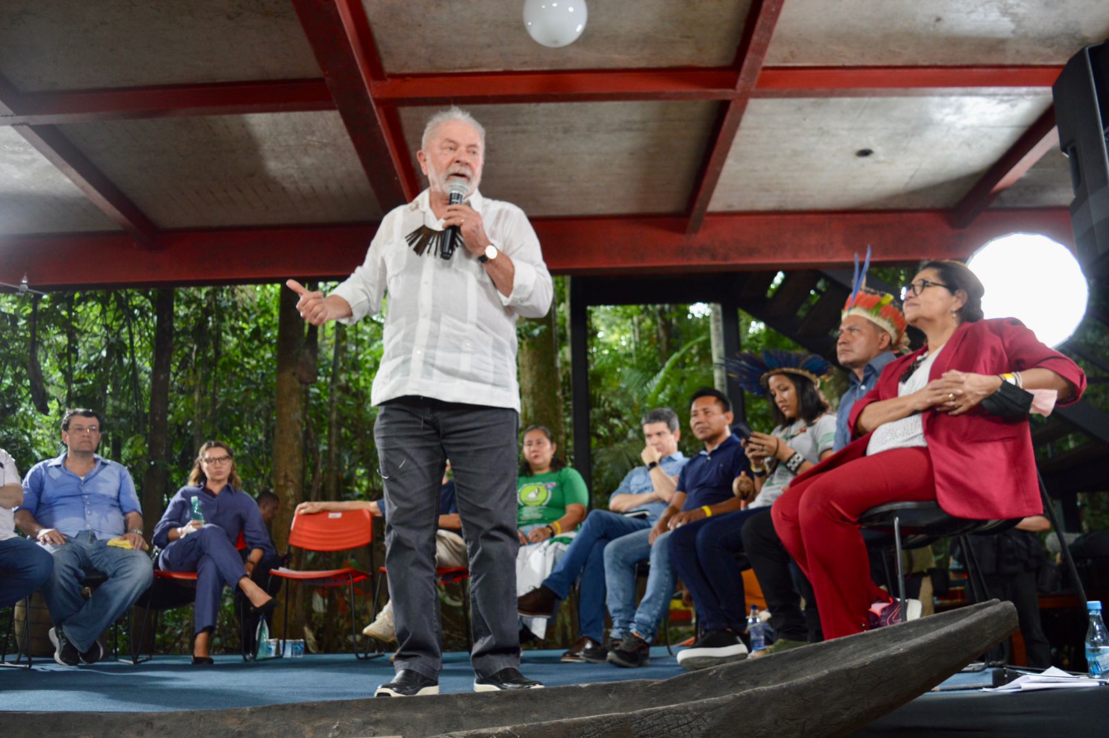 Em Manaus, Lula recebe cartas com compromissos em defesa da Amazônia