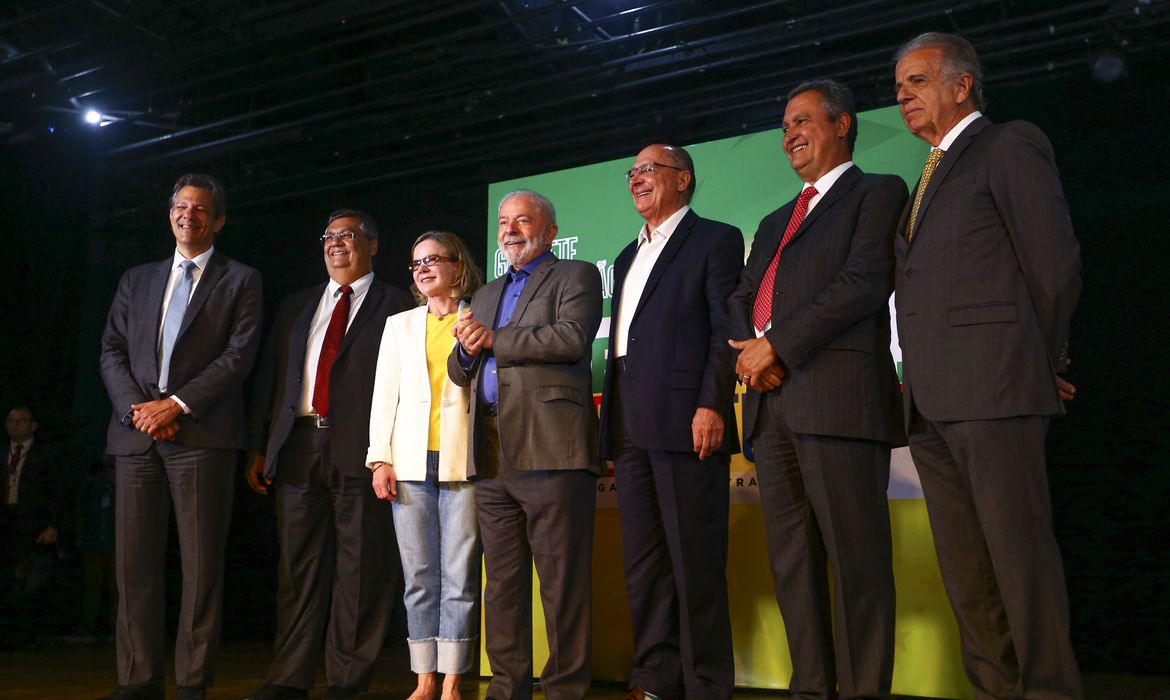Novos ministros de Lula indicam primeiras ações