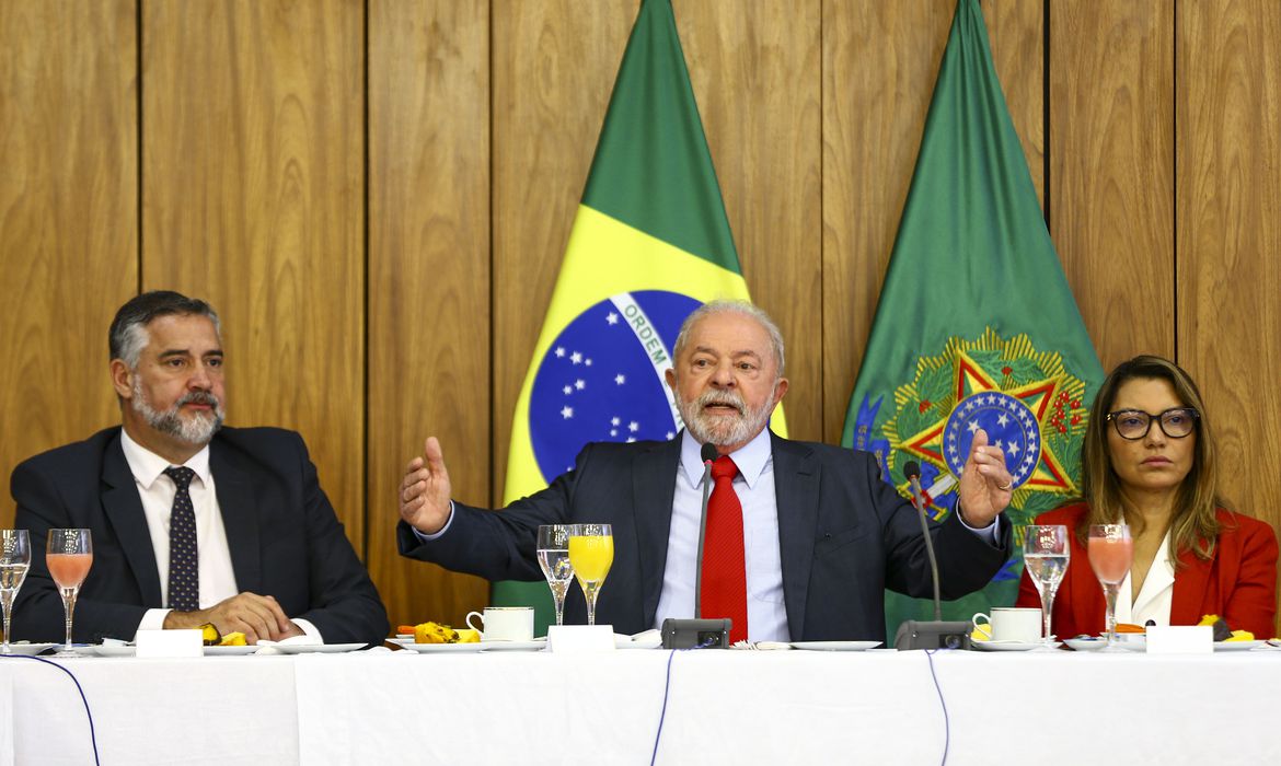 "Teve muita gente conivente", diz Lula sobre atos golpistas