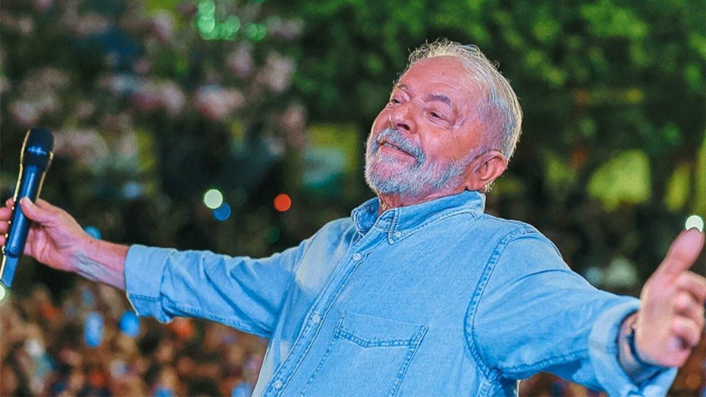 Bolsonaristas compartilham fake news de que Lula está internado