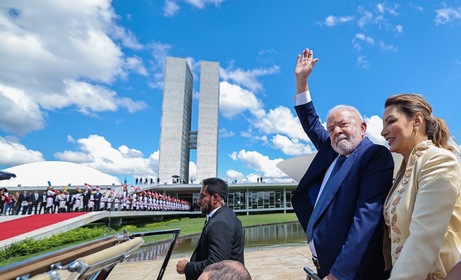 Lula prepara pacote de atos para logo após posse que inclui armas e dados sigilosos