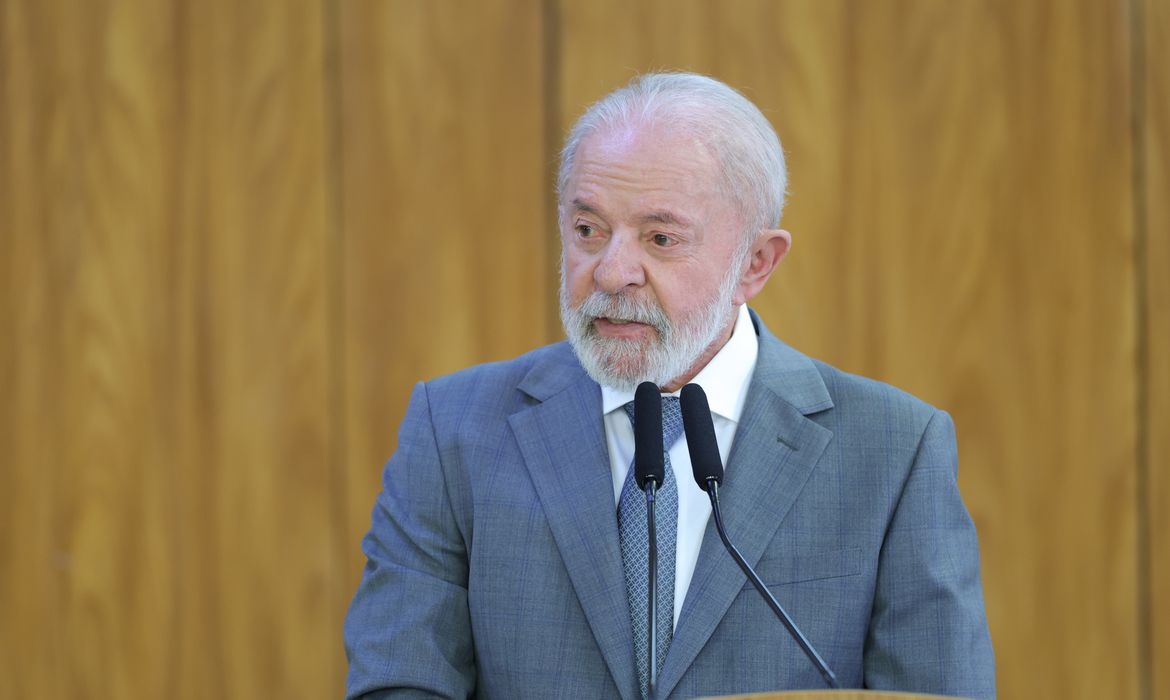 Lula participa de fórum de líderes da América Latina