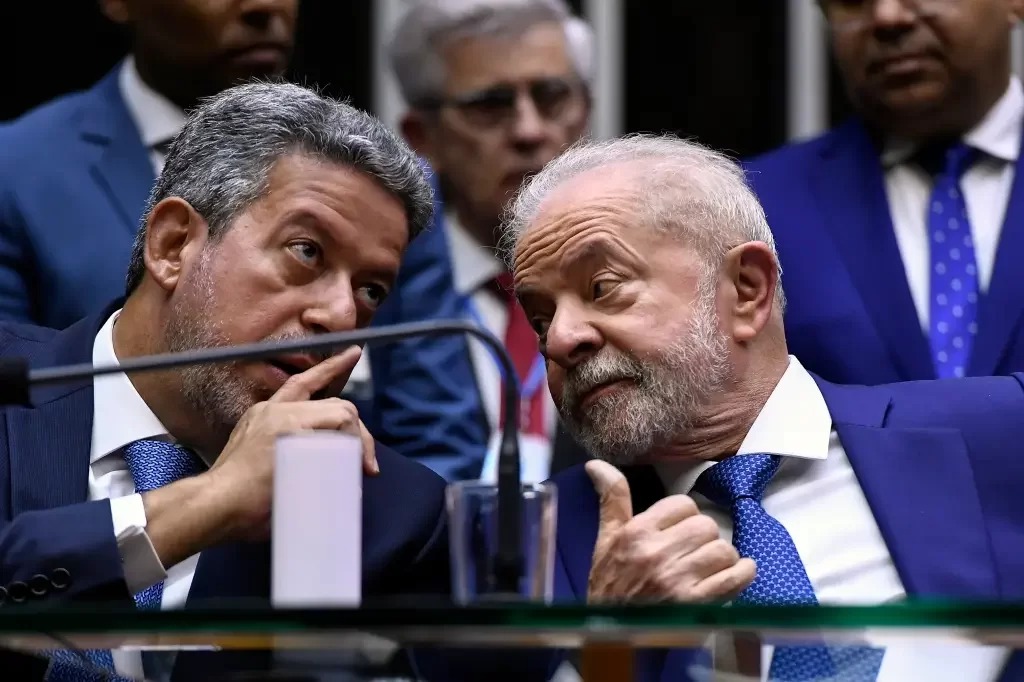 Lula deve faltar à abertura do ano no Congresso em meio a tensões com Lira