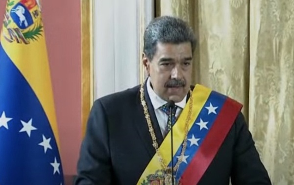 Maduro mobiliza tropas diante de presença militar dos EUA
