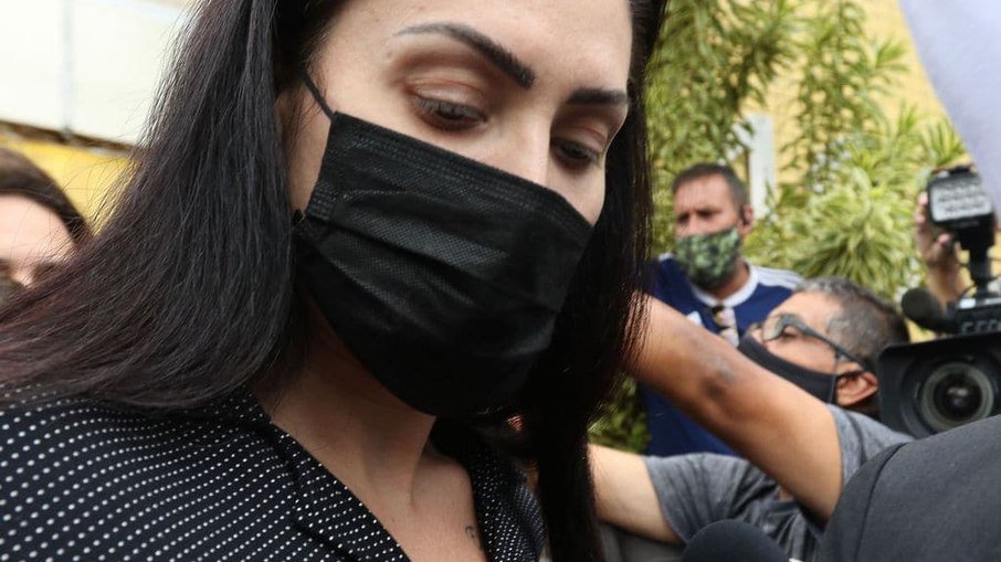 Mãe levou Henry a hospital um dia depois da babá avisar sobre agressões