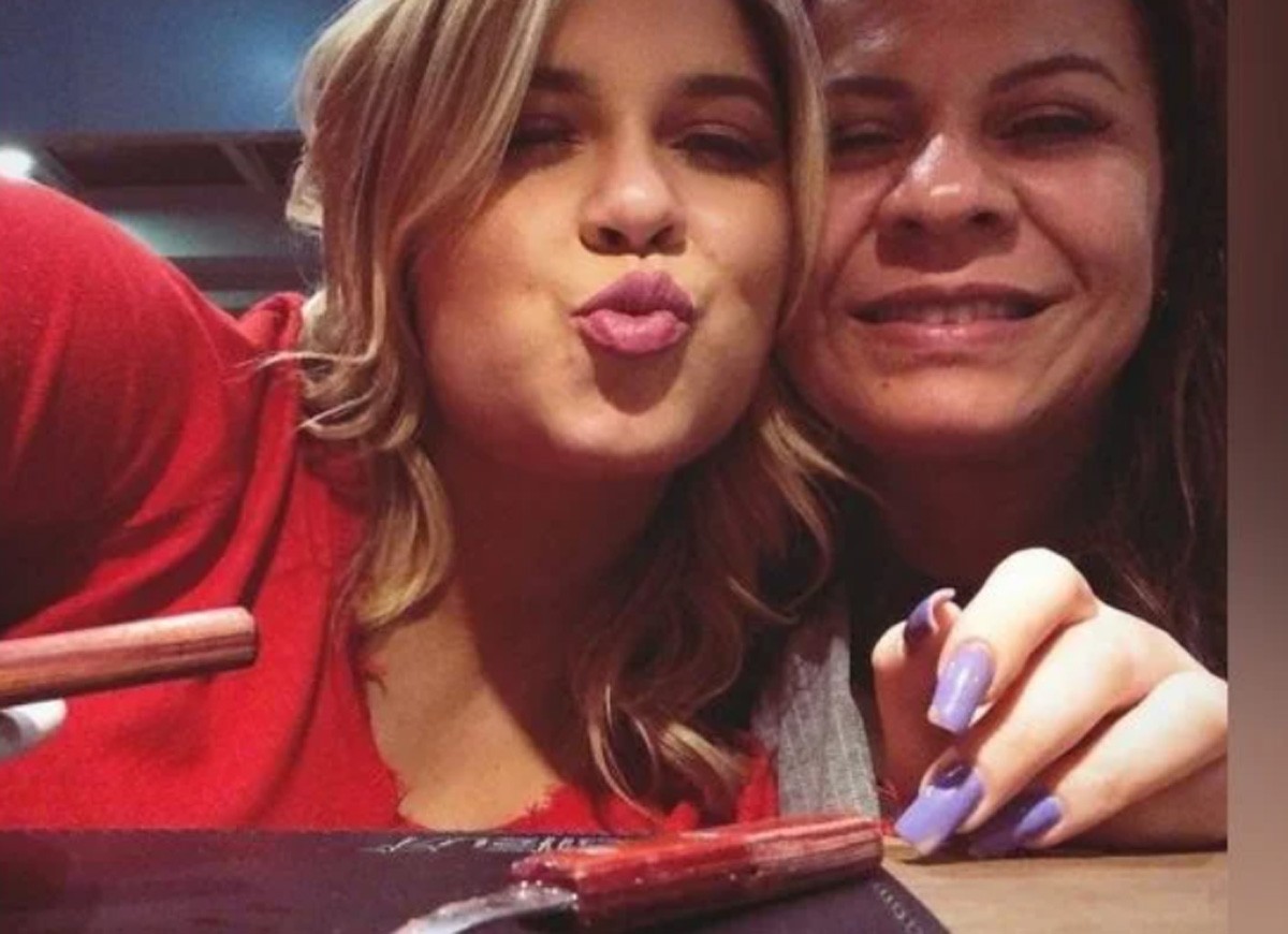Mãe de Marília Mendonça emociona fãs com reflexão: ‘não culpe a Deus’