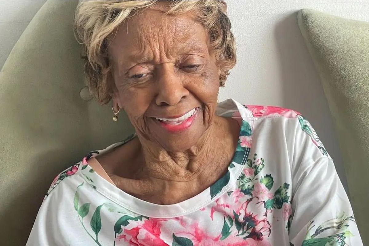 Mãe de Whitney Houston morre aos 91 anos