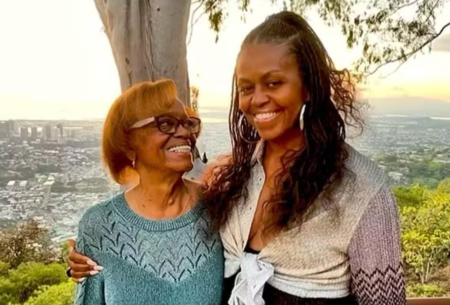 Mãe de Michelle Obama morre aos 86 anos