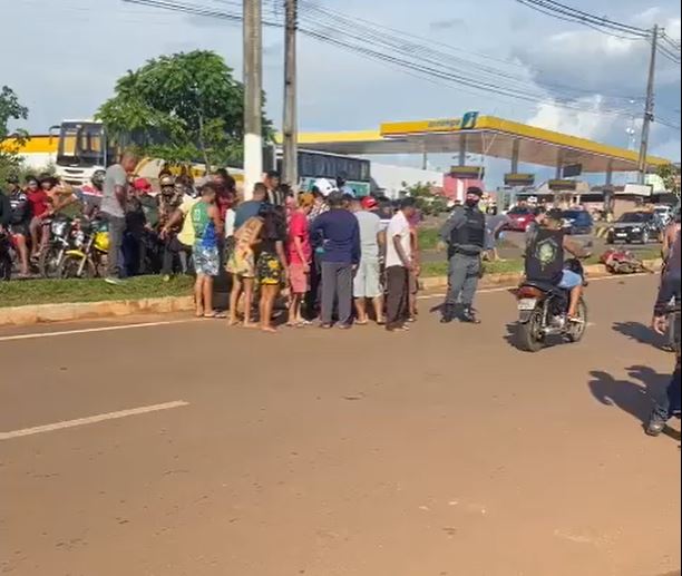 Metalúrgico morre ao ser arremessado contra poste em acidente no Amazonas