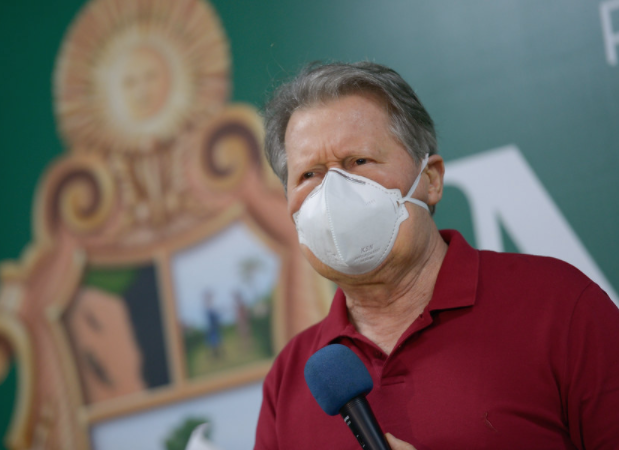 Covid-19: Prefeito de Manaus critica Bolsonaro por negar compra de vacina