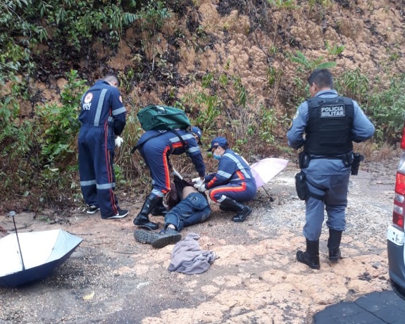 Homem dado como morto em Manaus tenta correr com a chegada do Samu