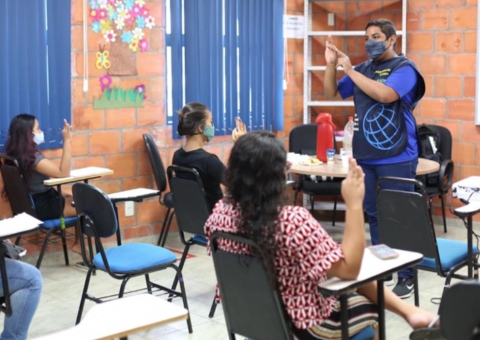 Prosamim inicia cursos profissionalizantes em Manaus