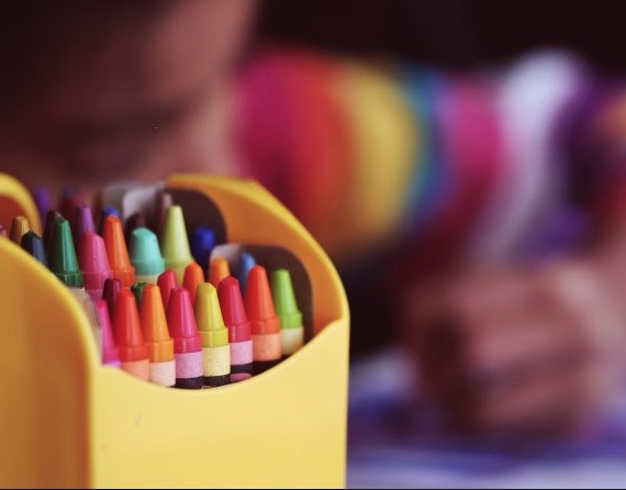 Para comemorar aniversário da cidade, prefeitura inaugura creche em Manaus