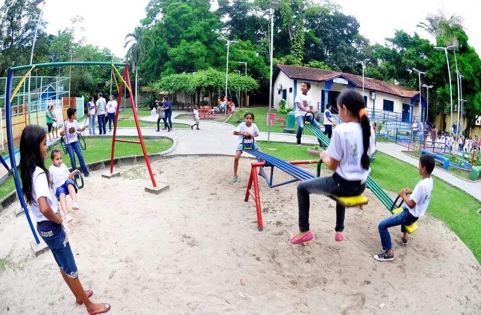 'Outubro Rosa' e Dia da Criança tem programação especial em Manaus