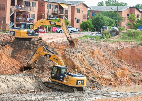 Desvio de curso das águas do igarapé do 40 é concluído em Manaus