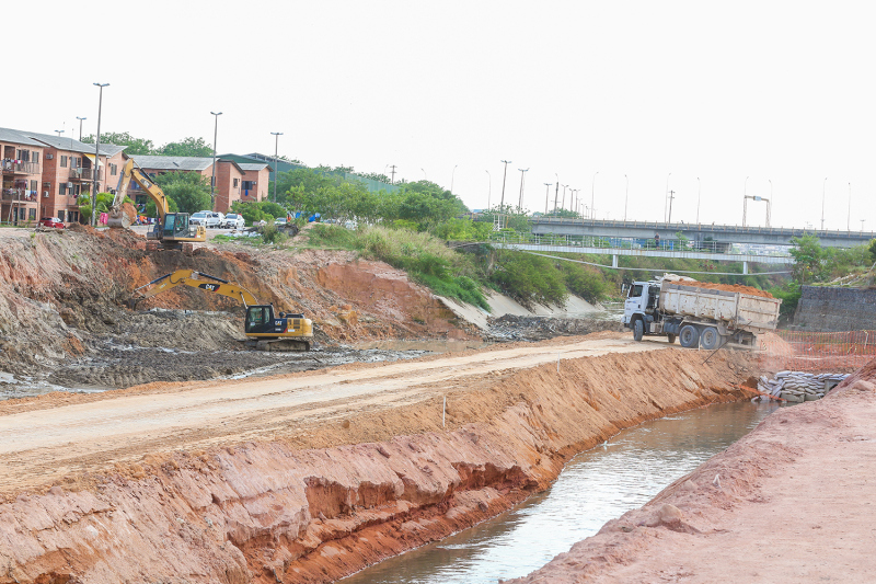 Desvio de curso das águas do igarapé do 40 é concluído em Manaus