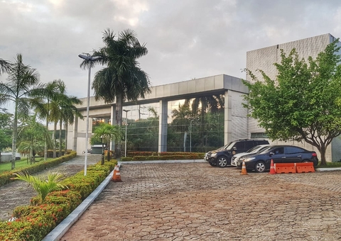 Profissionais de centro de reabilitação de Manaus estão sem salários