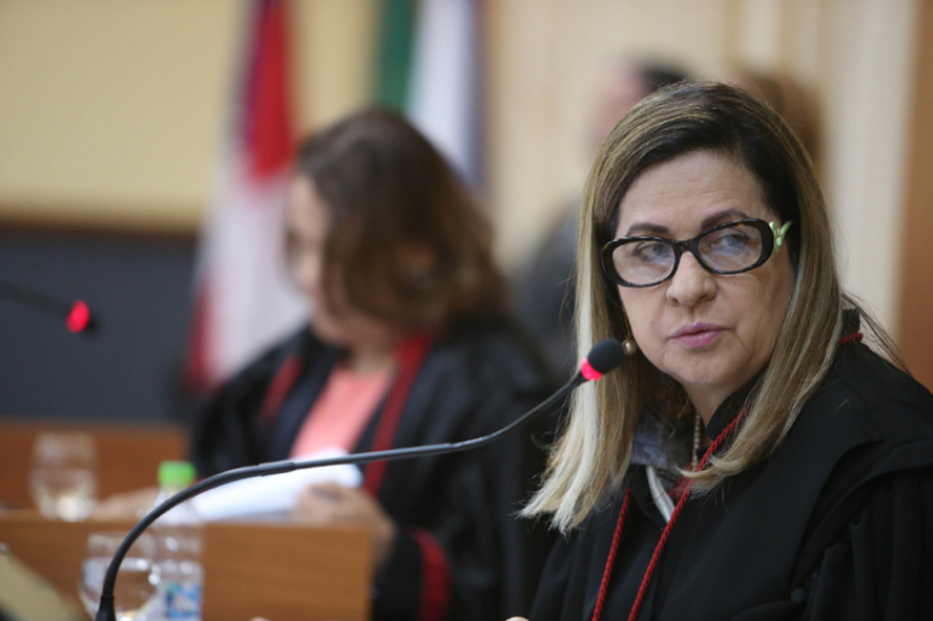 Desembargadora Graça Figueiredo lança livro 'Comarcas do Amazonas' 