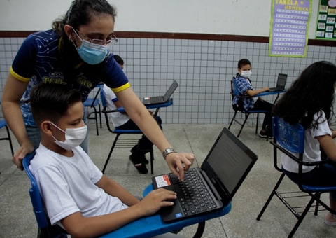 Manaus supera meta do MEC e está entre as 10 melhores capitais em educação