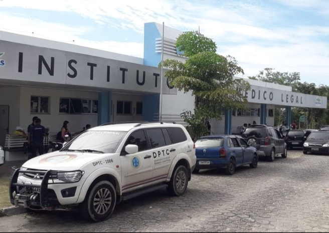 Jovem morre enquanto nadava em balneário de Manaus