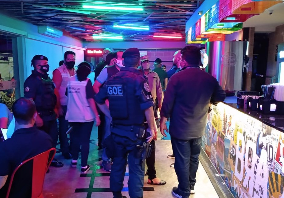 Comércios que descumprirem decreto pagarão R$ 50 mil de multa em Manaus