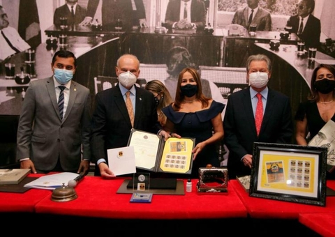 TCE-AM inaugura módulo do museu com reprodução do 1º plenário