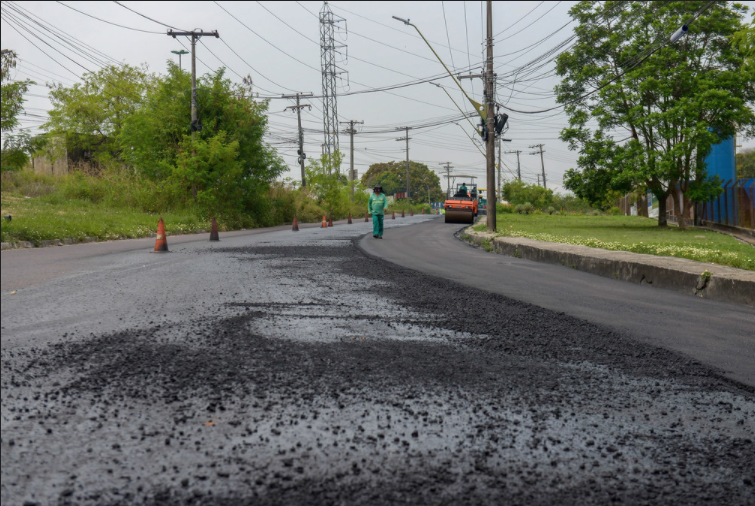 Obras alteram trânsito em avenidas de Manaus