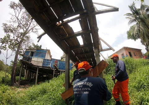 Áreas de risco de Manaus têm pontes revitalizadas