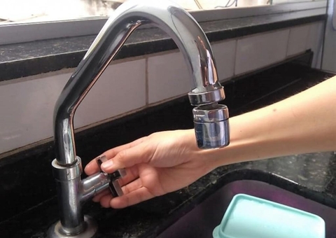 Moradores são pegos de surpresa por falta de água em Manaus