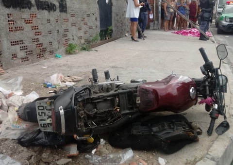 Menina de 15 anos morre ao ser arremessada de motocicleta em Manaus