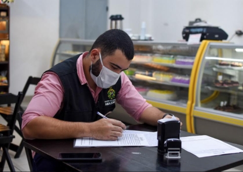 Cerca de 70 kg de alimentos são apreendidos em mercado de Manaus