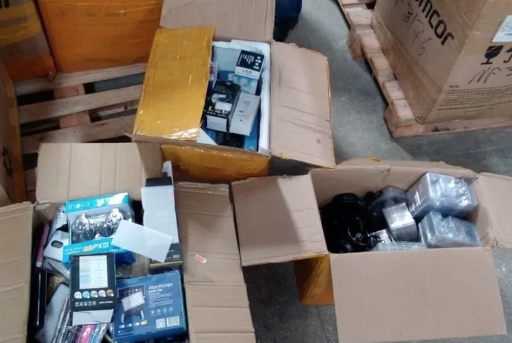 Eletrônicos avaliados em R$ 50 mil são apreendidos no aeroporto de Manaus