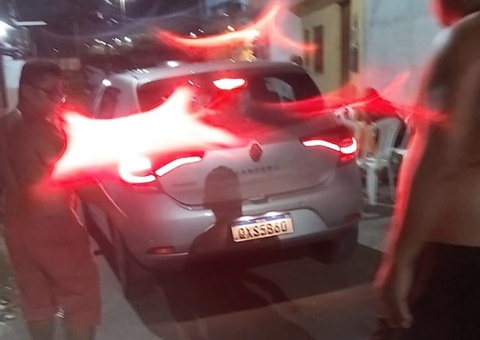 Mulher dá à luz dentro de carro de aplicativo em Manaus