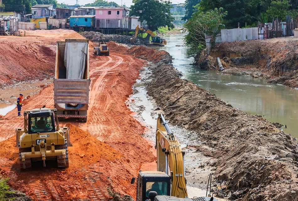 Começa desvio no Igarapé do 40 para obras do Prosamim