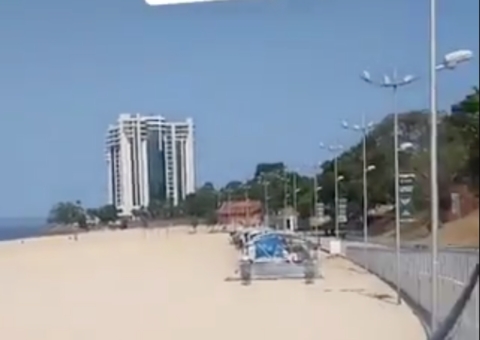 Praia da Ponta Negra fica vazia neste domingo após 2ª interdição; vídeo