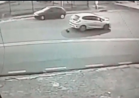 Motociclista é arremessado após acidente com motorista embriagado em Manaus