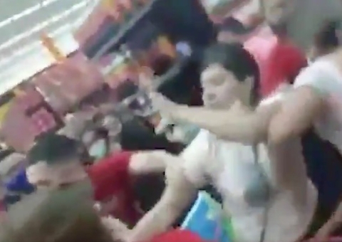 Vídeo: Clientes saem aos tapas em inauguração do Baratão da Carne em Manaus