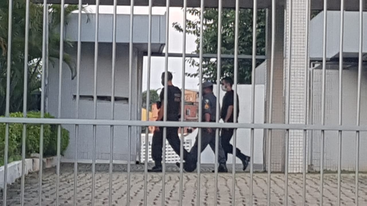 Polícia Federal faz buscas na sede do Governo do Amazonas