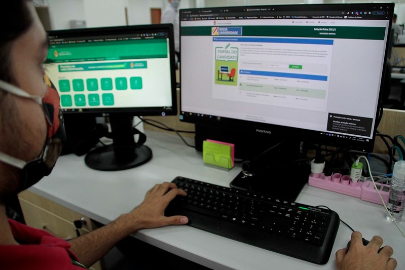 Prazo para inscrições no Bolsa Universidade encerra nesta semana em Manaus