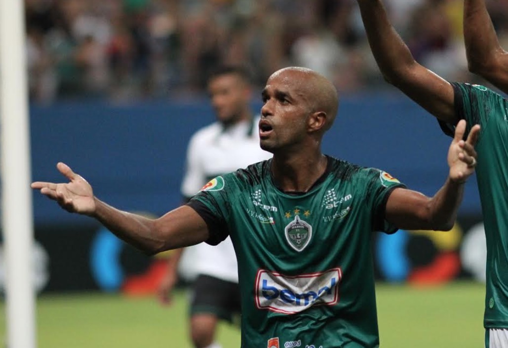 Manaus FC não dá aumento e Rossini deixa o clube no meio da Série C