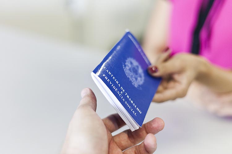 Supermercados DB oferecem 30 vagas de empregos em Manaus