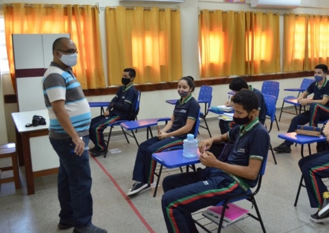 Secretaria de Educação convoca 51 professores para atuação em Manaus 