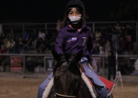 Prova dos Três Tambores reúne mais de 80 competidores na Nilton Lins