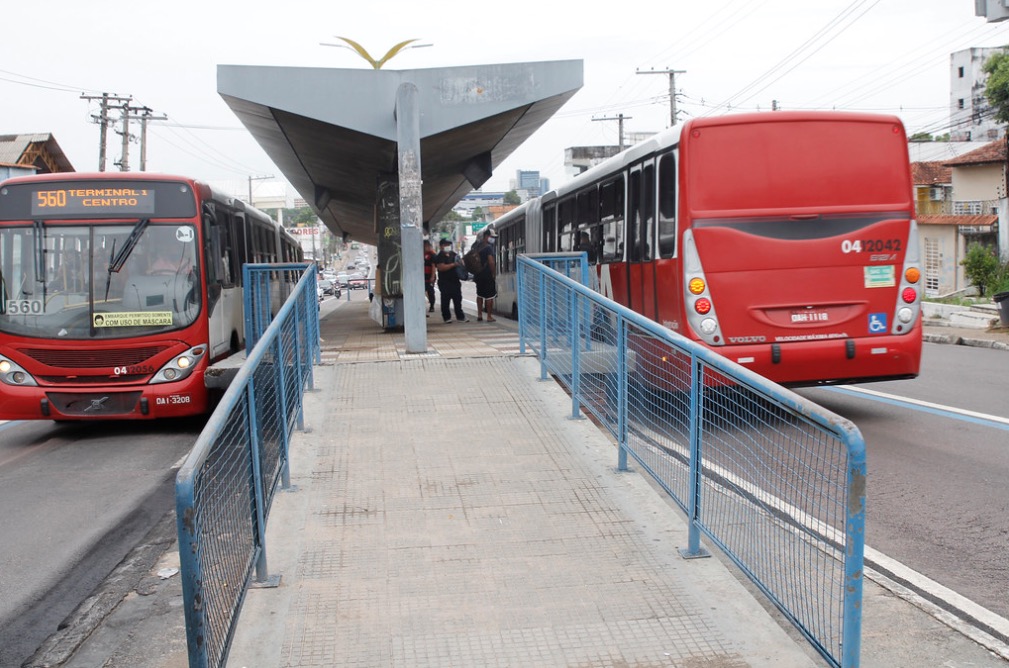Plataformas de ônibus serão reformadas por R$ 6,2 milhões em Manaus