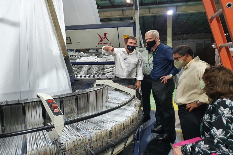 Empresa de Manaus beneficia 60 mil toneladas de borracha por ano